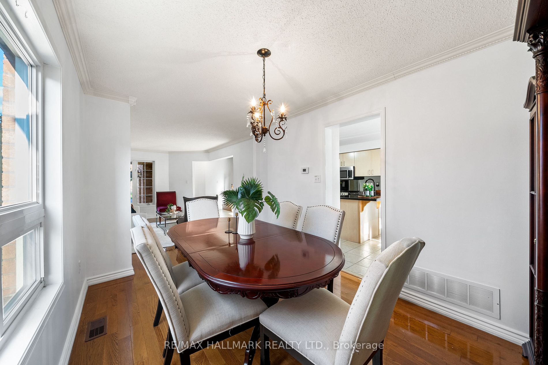 37 Tweedie Cres