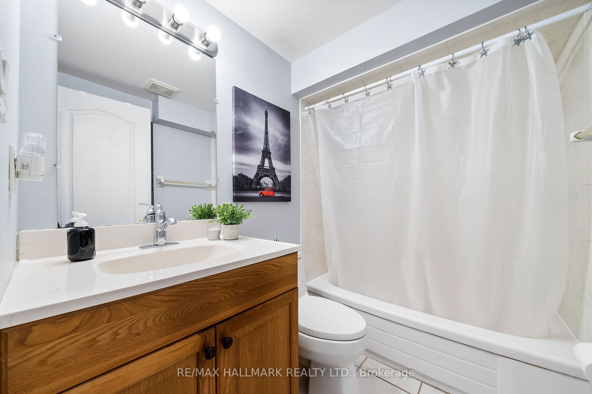 37 Tweedie Cres
