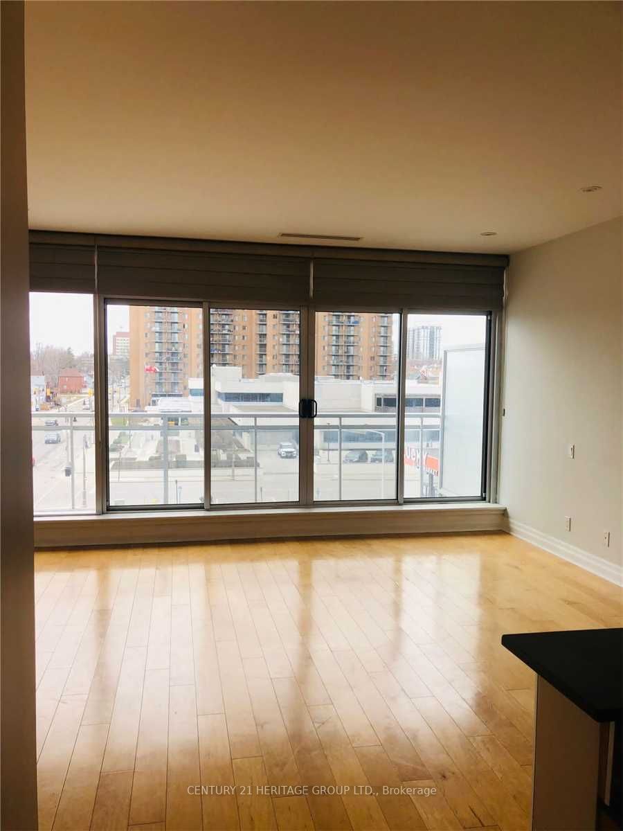 44 Bond St W, #416