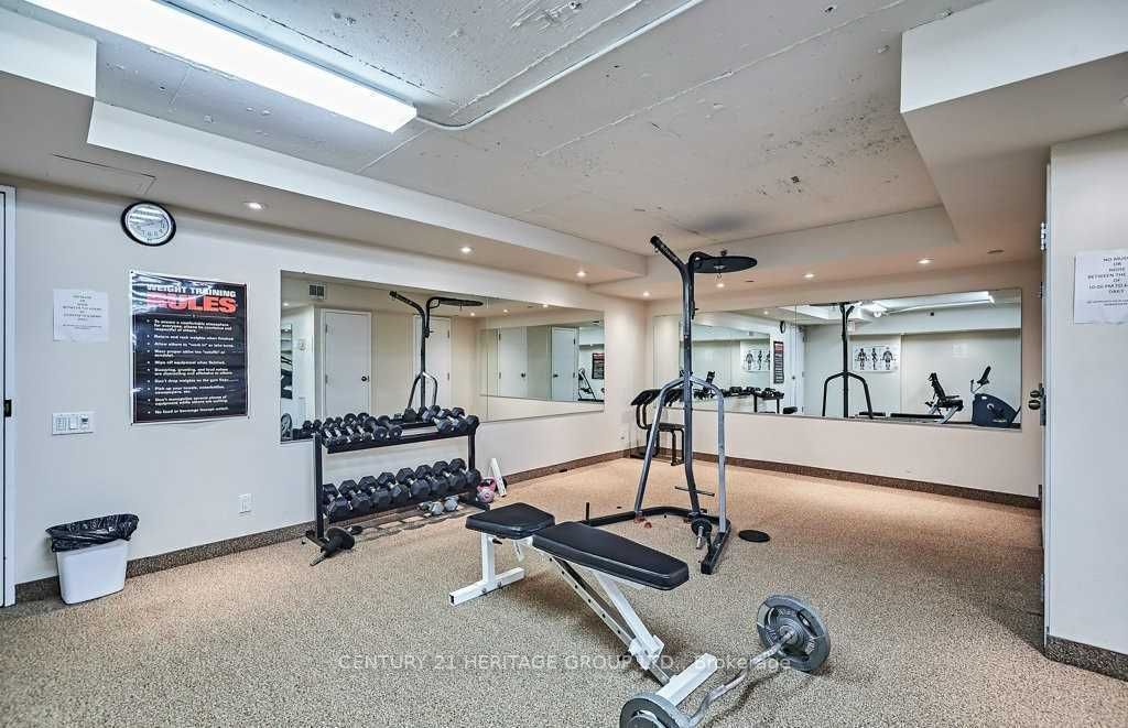 44 Bond St W, #416