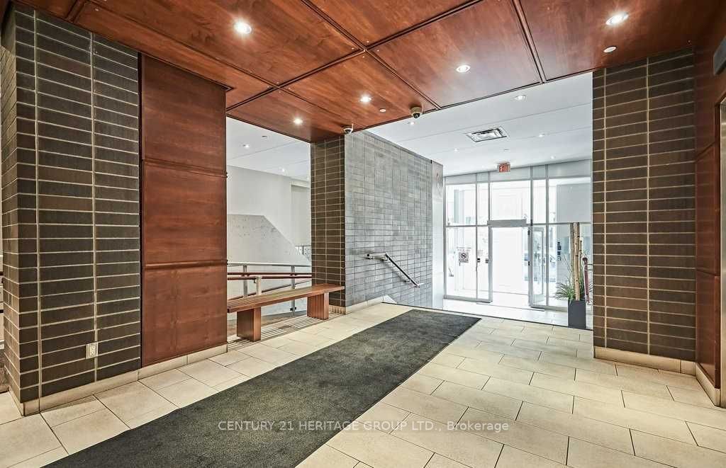 44 Bond St W, #416