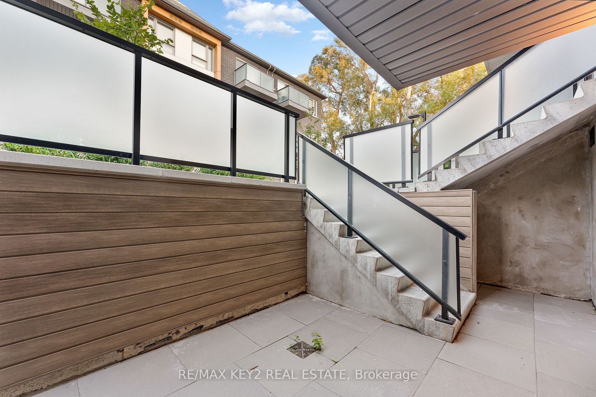 2789 Eglinton Avenue E, #407