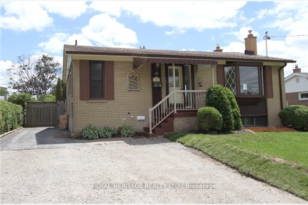 713 Burns St W, Whitby