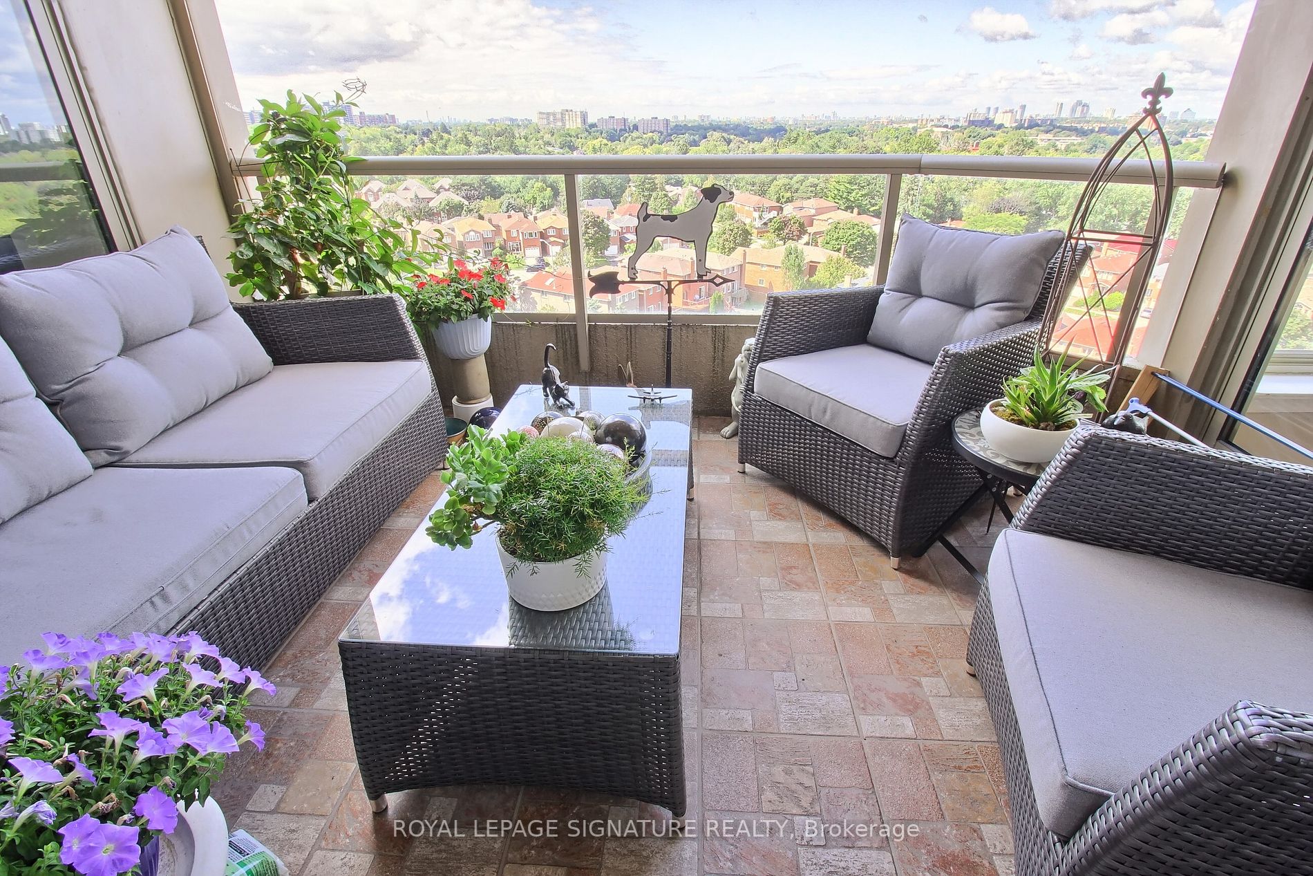 20 Guildwood Pkwy, #1402