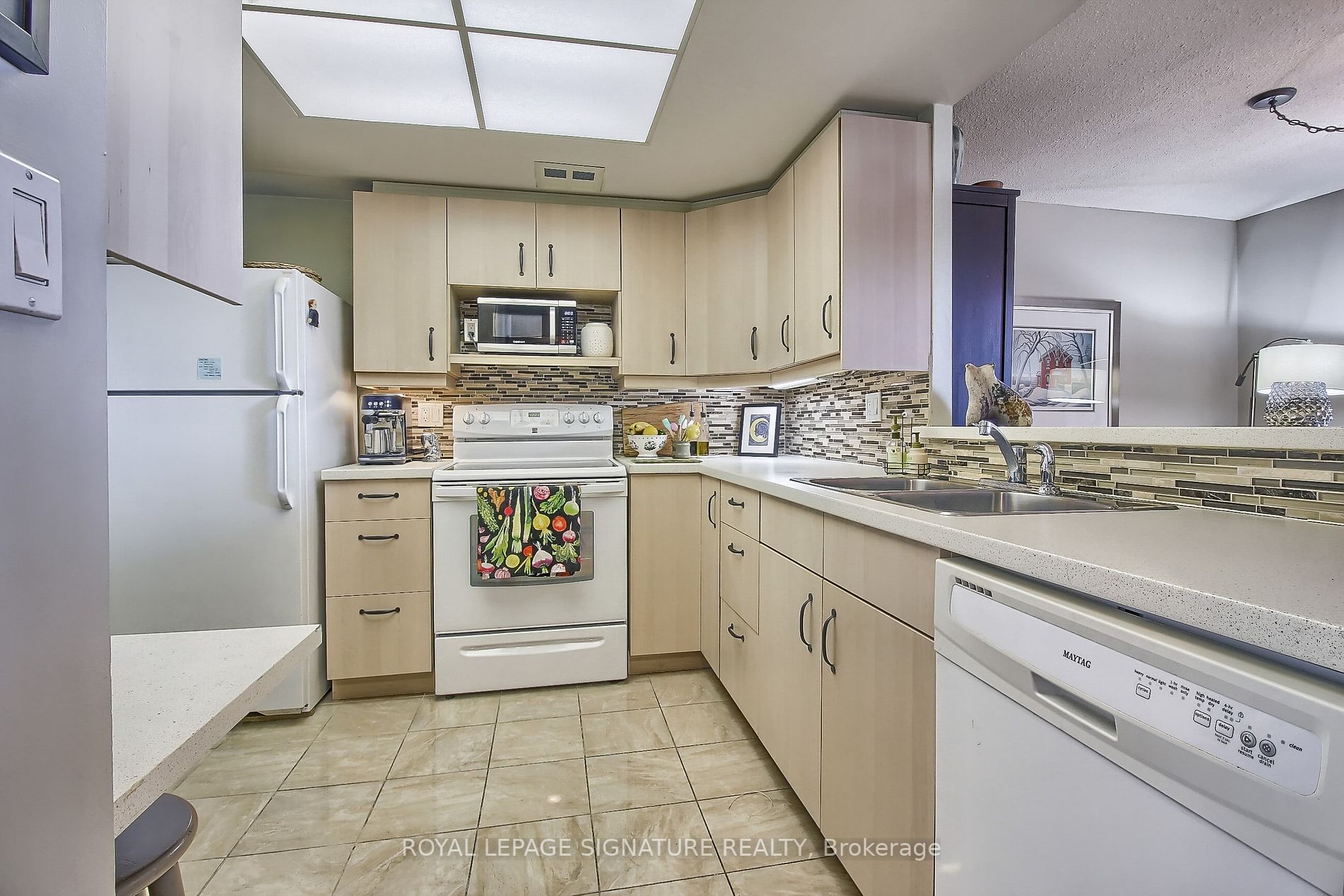 20 Guildwood Pkwy, #1402