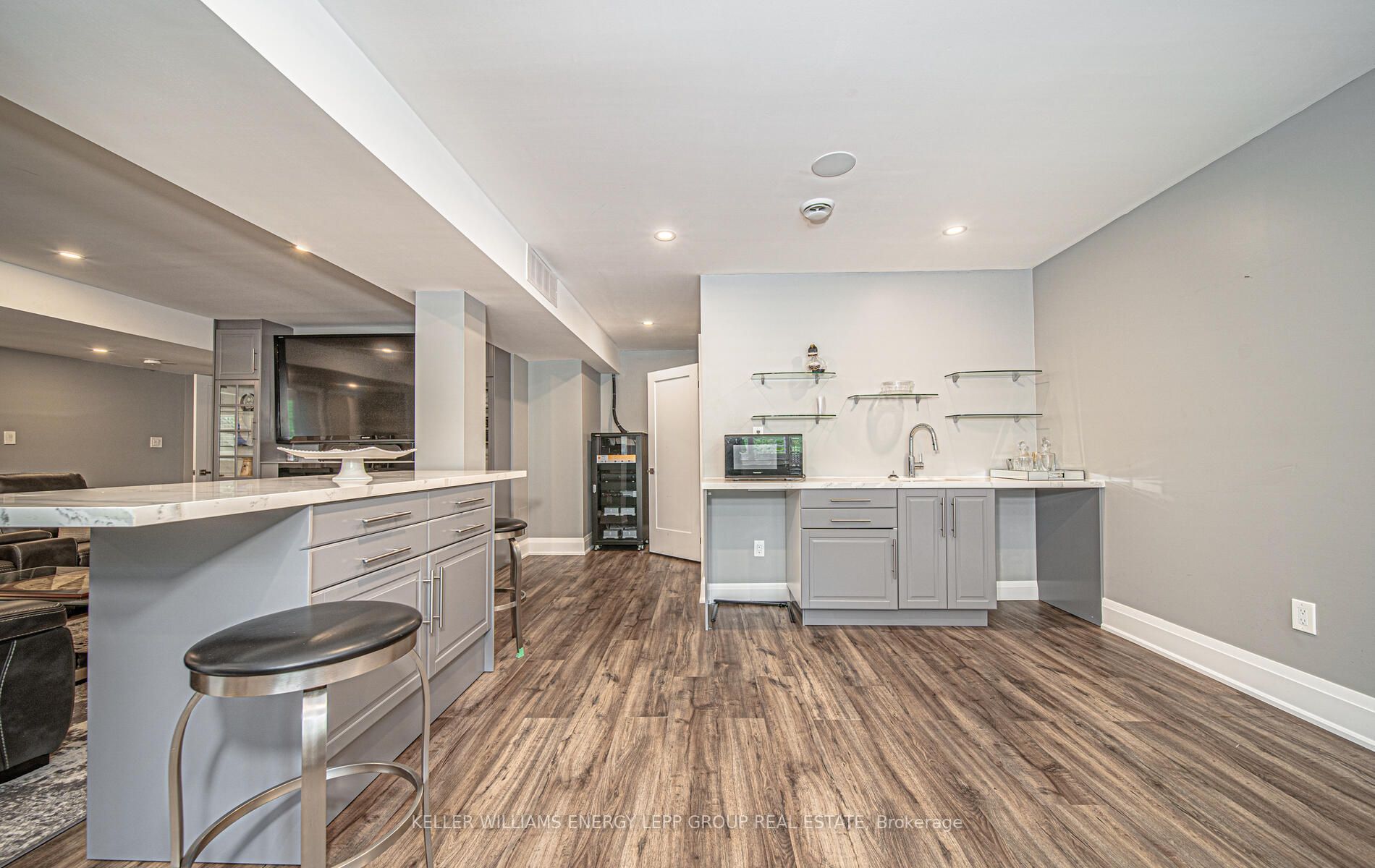 10 Donwoods Cres