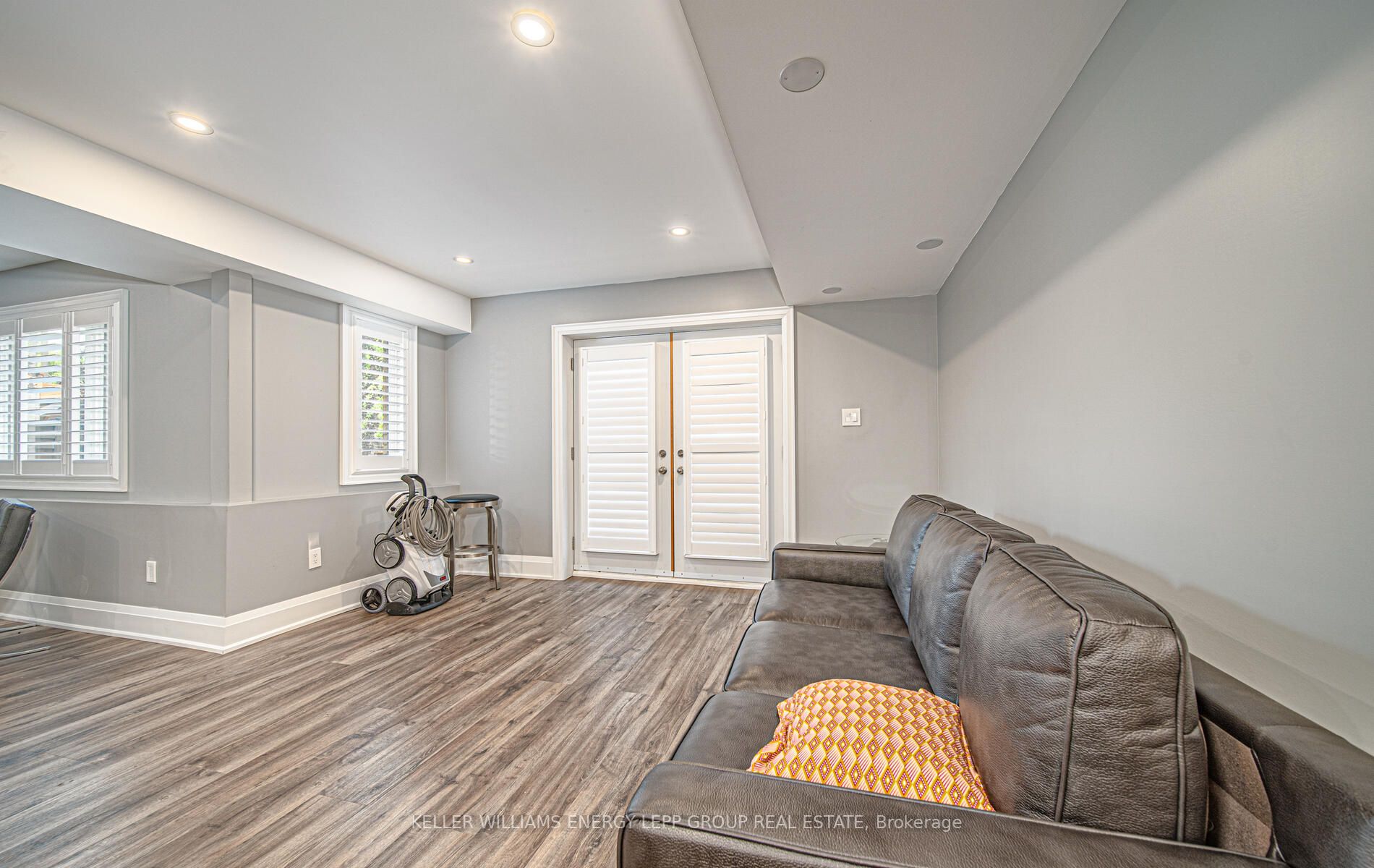 10 Donwoods Cres