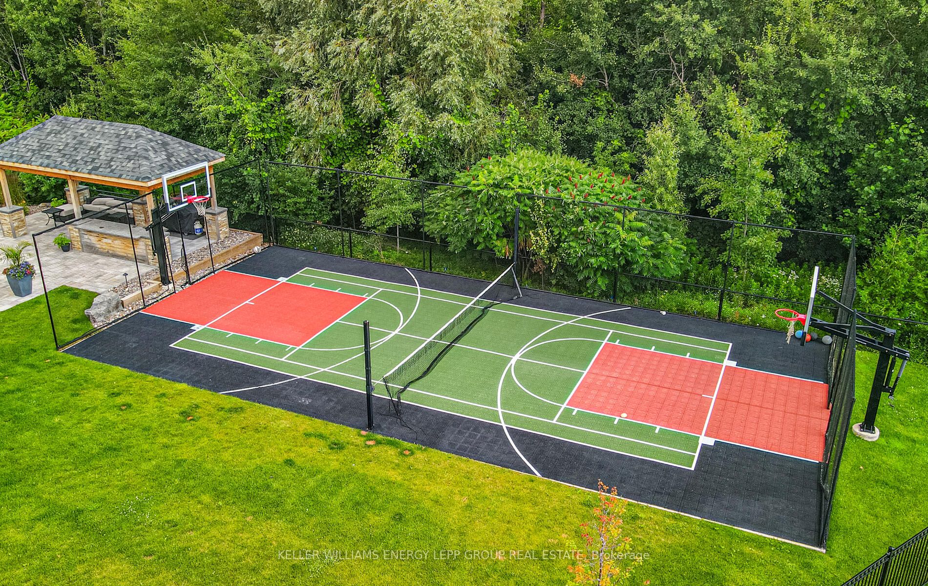 10 Donwoods Cres
