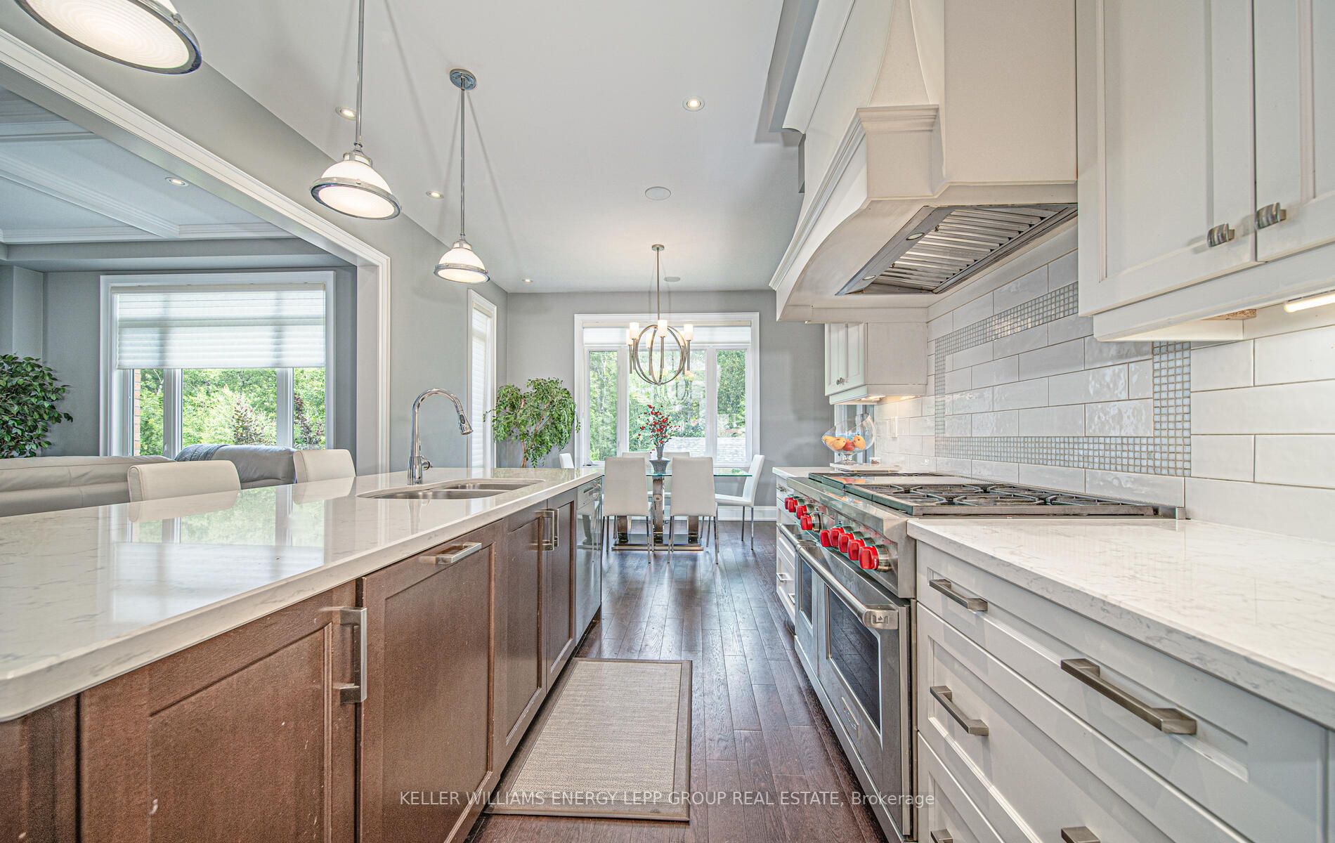 10 Donwoods Cres