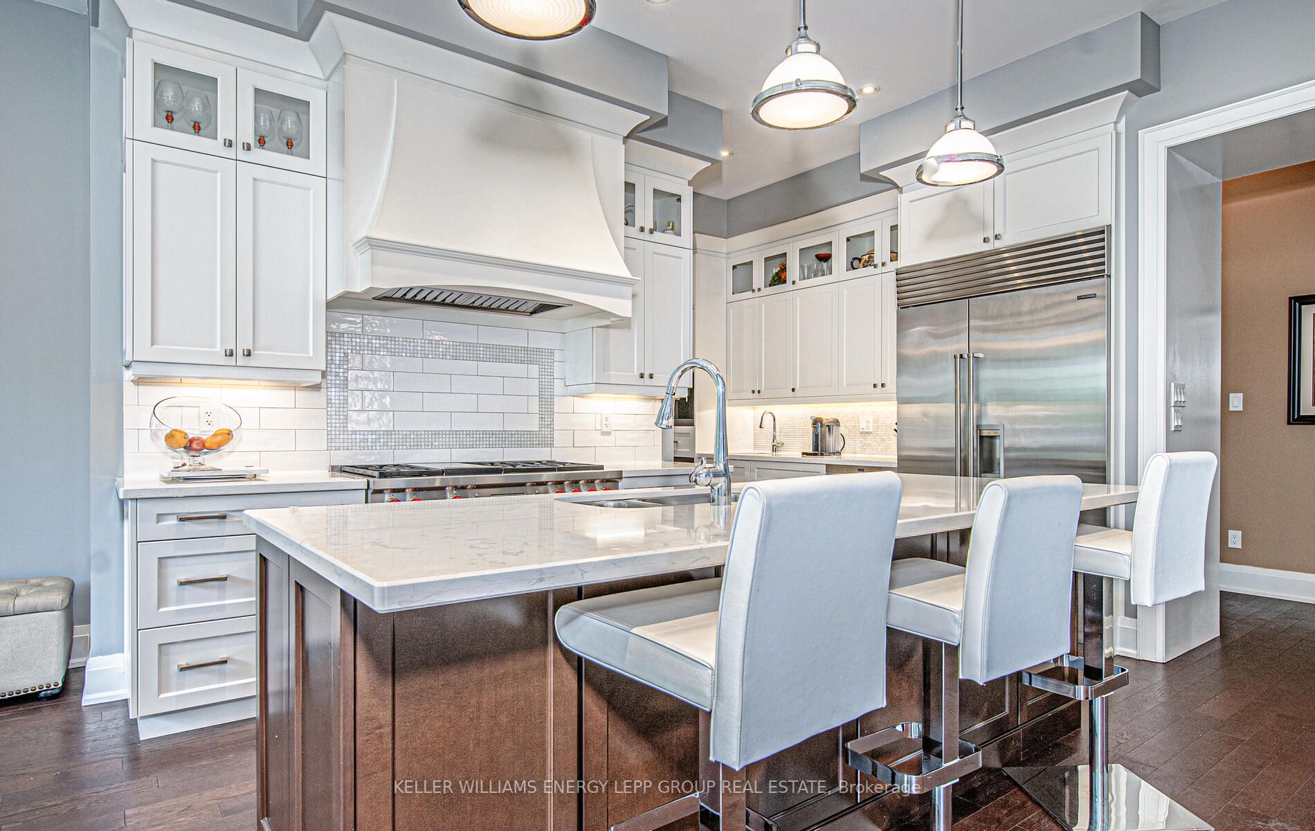 10 Donwoods Cres