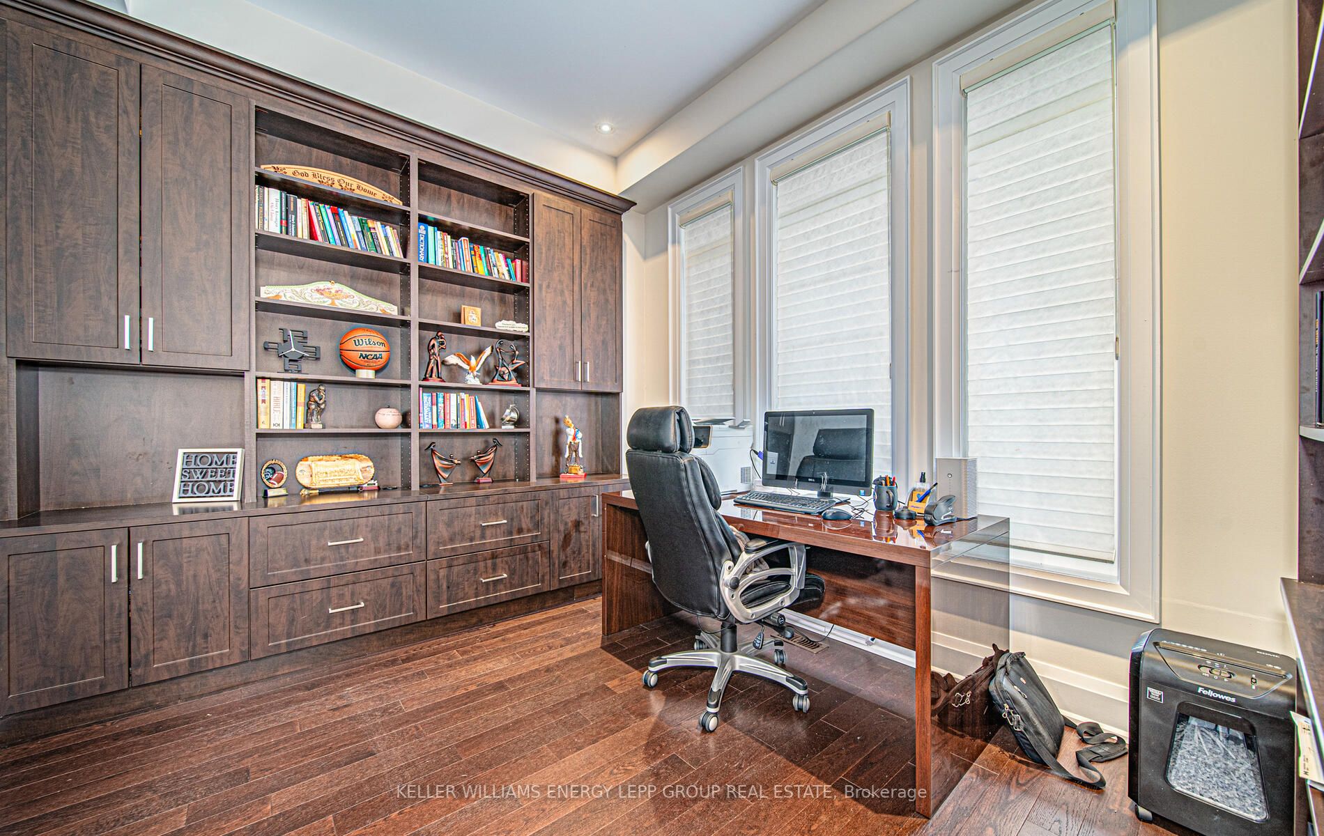 10 Donwoods Cres
