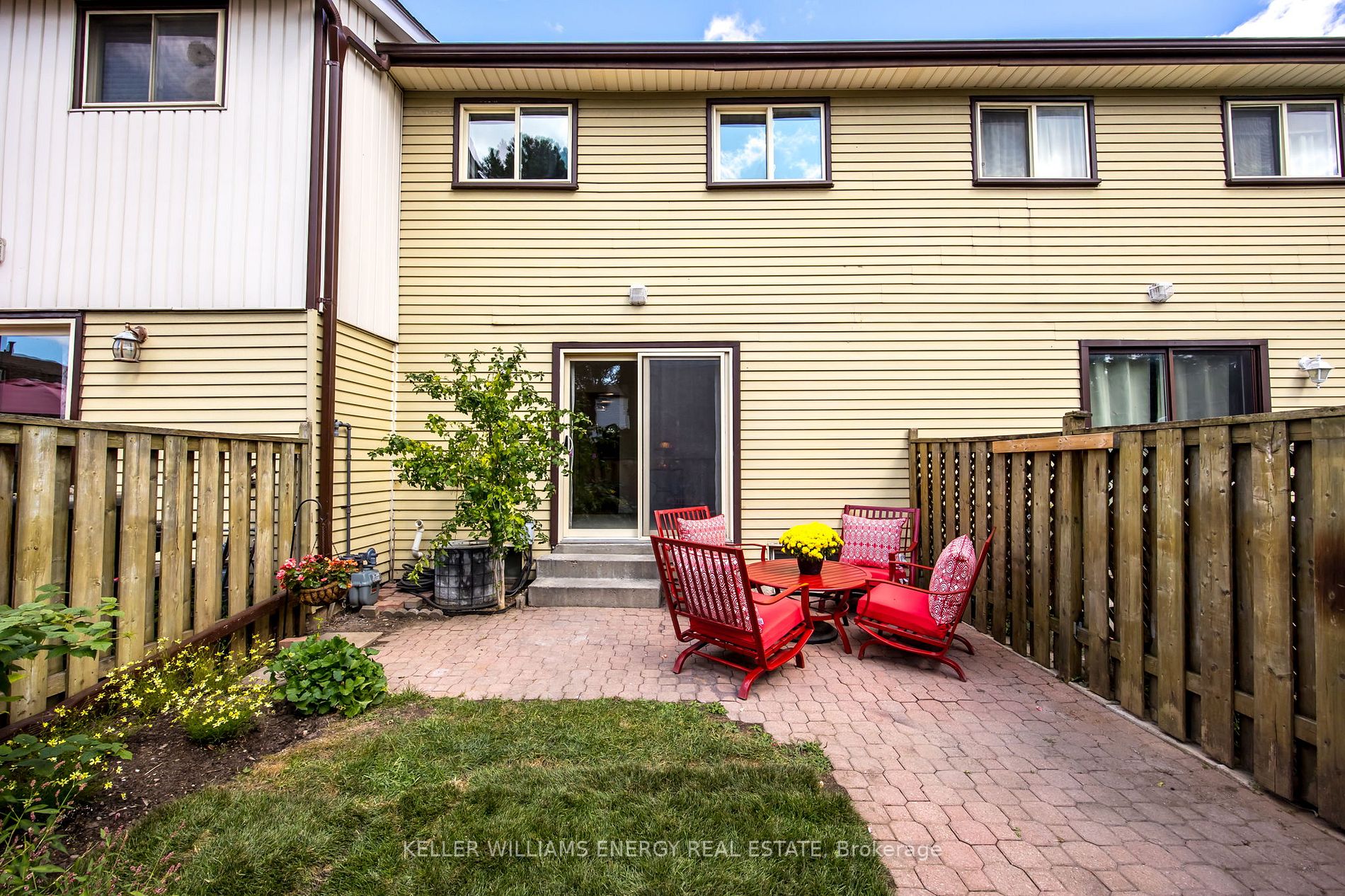 1400 Mary Street N, #29
