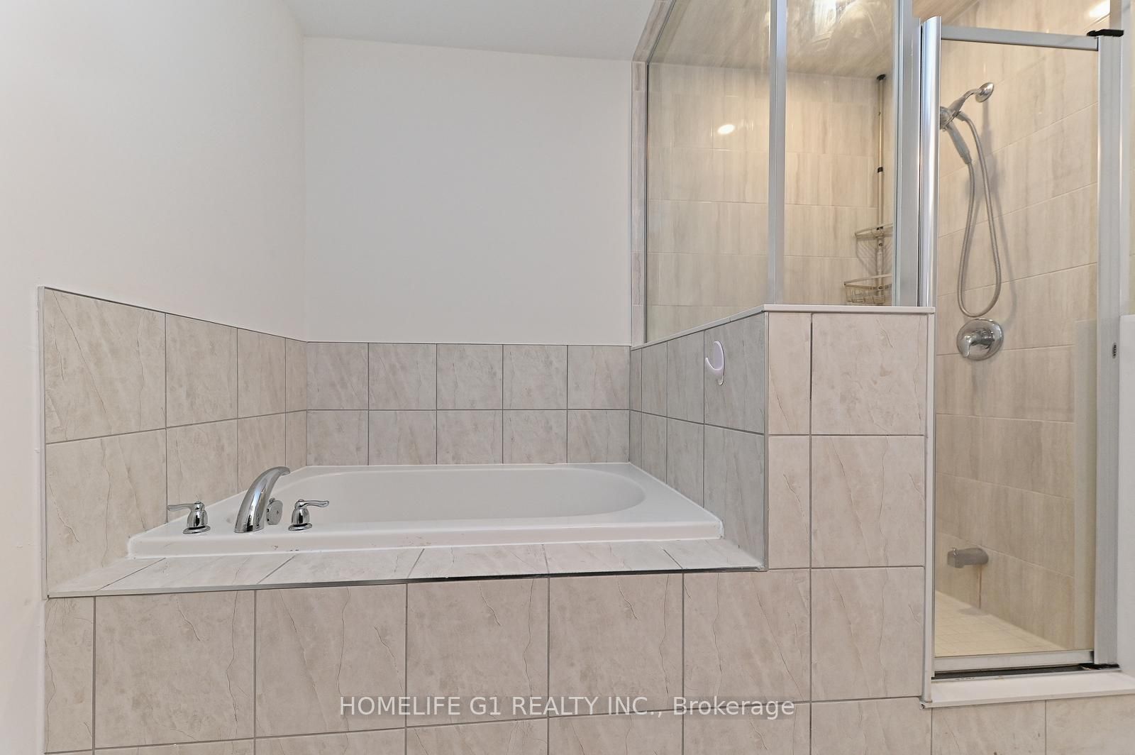 2605 Magdalen Path, #3