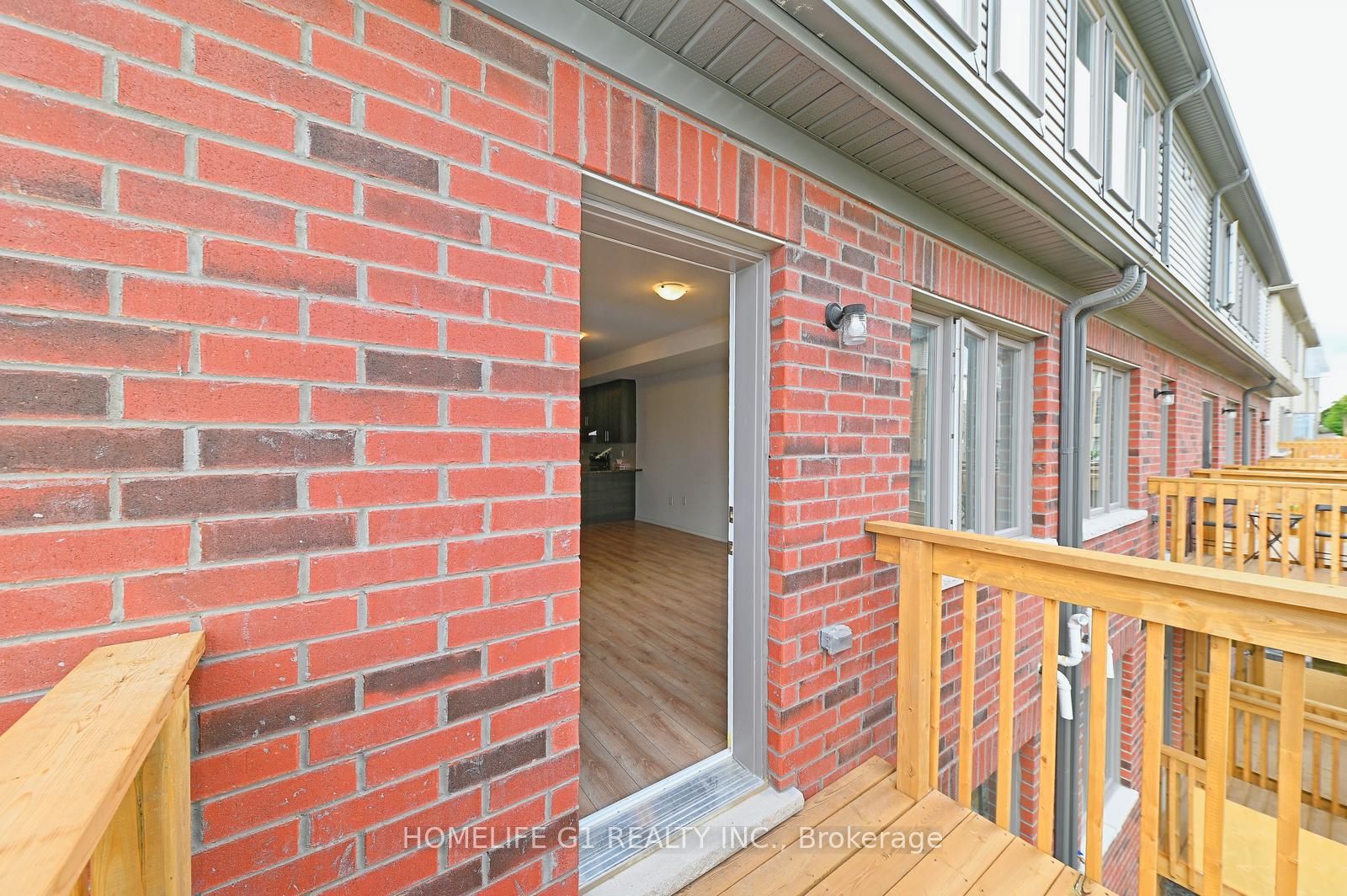 2605 Magdalen Path, #3