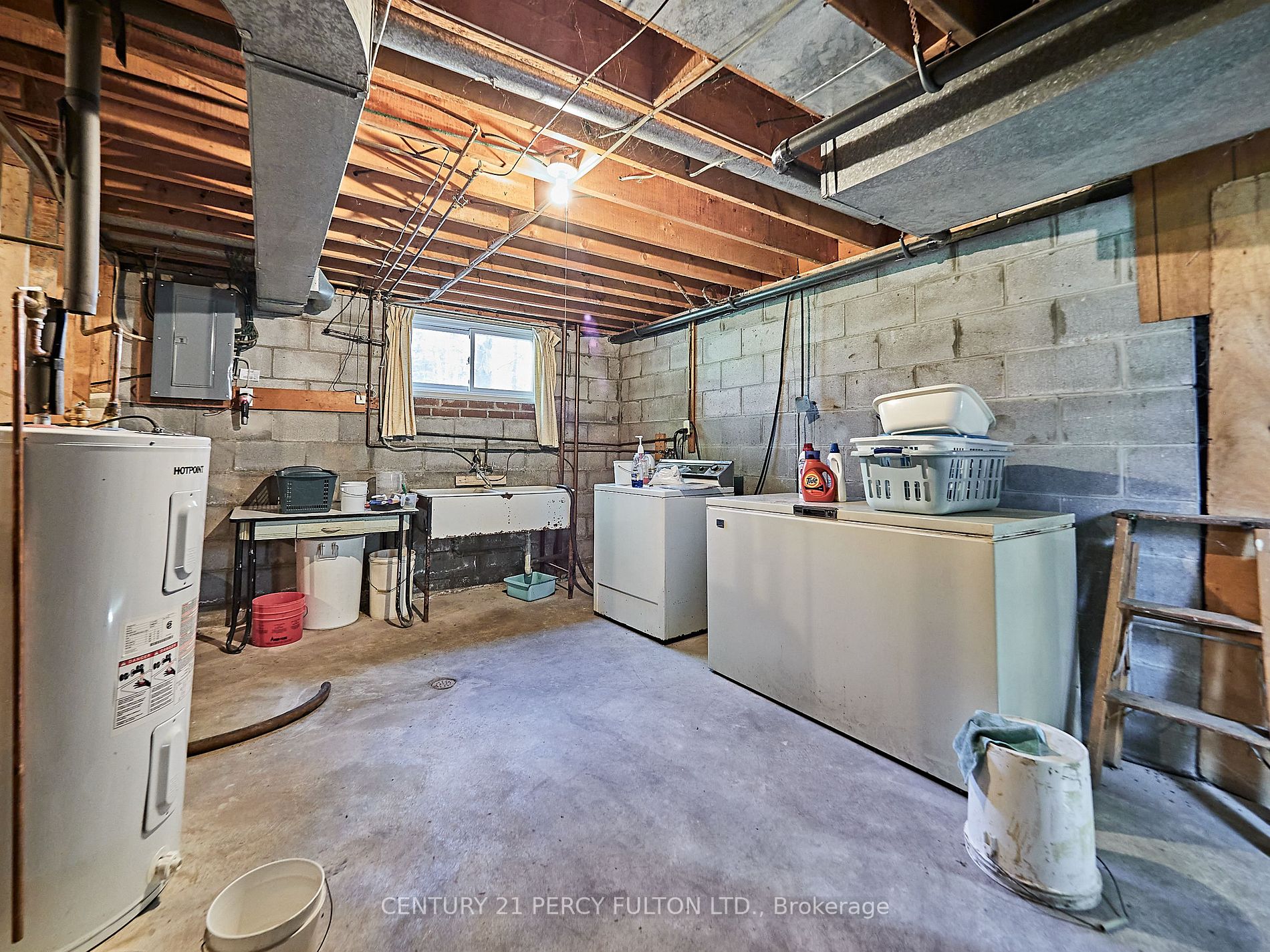 474 Taunton Road W