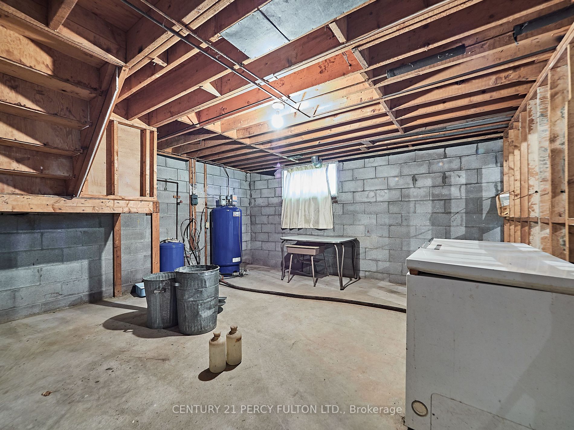 474 Taunton Road W