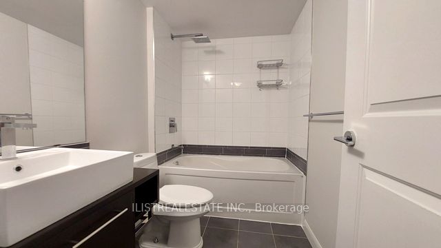 190 Borough Dr, #707