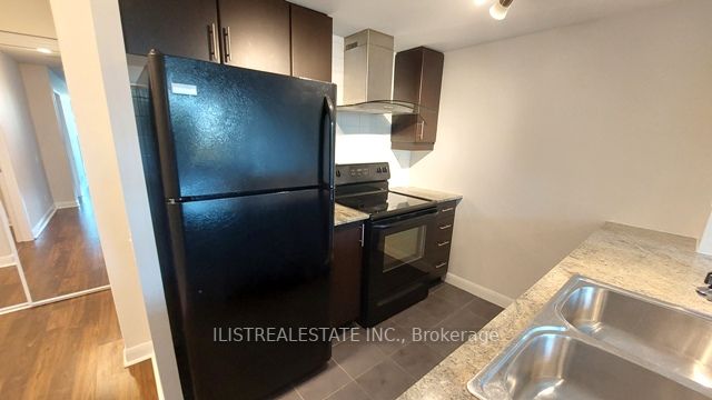 190 Borough Dr, #707