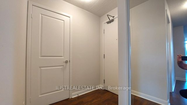 190 Borough Dr, #707