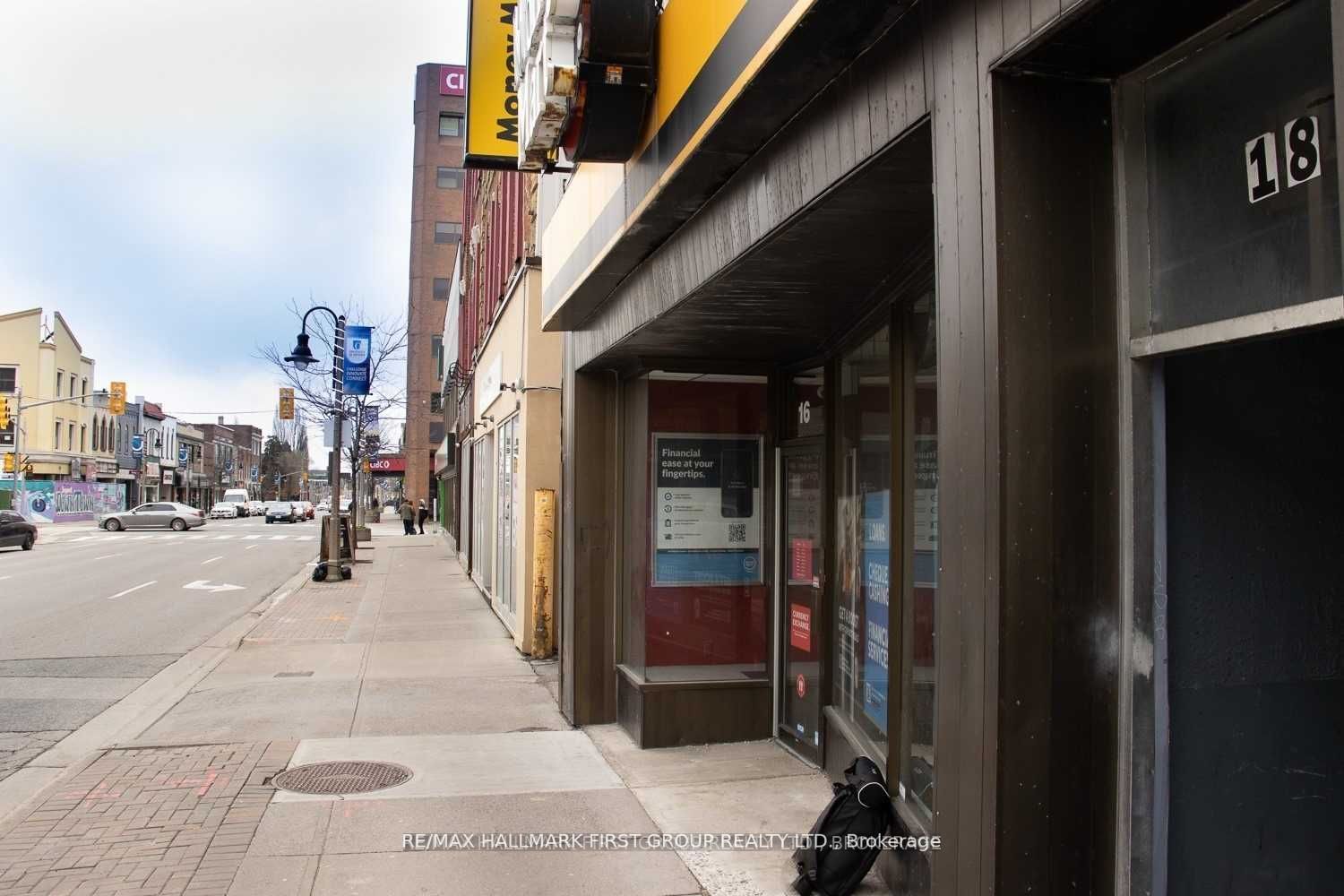 16-18 Simcoe St N