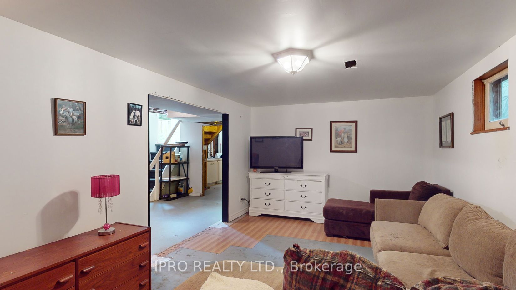 151 Clements Rd E