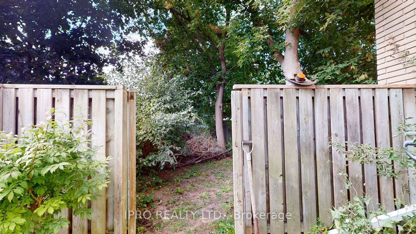 151 Clements Rd E