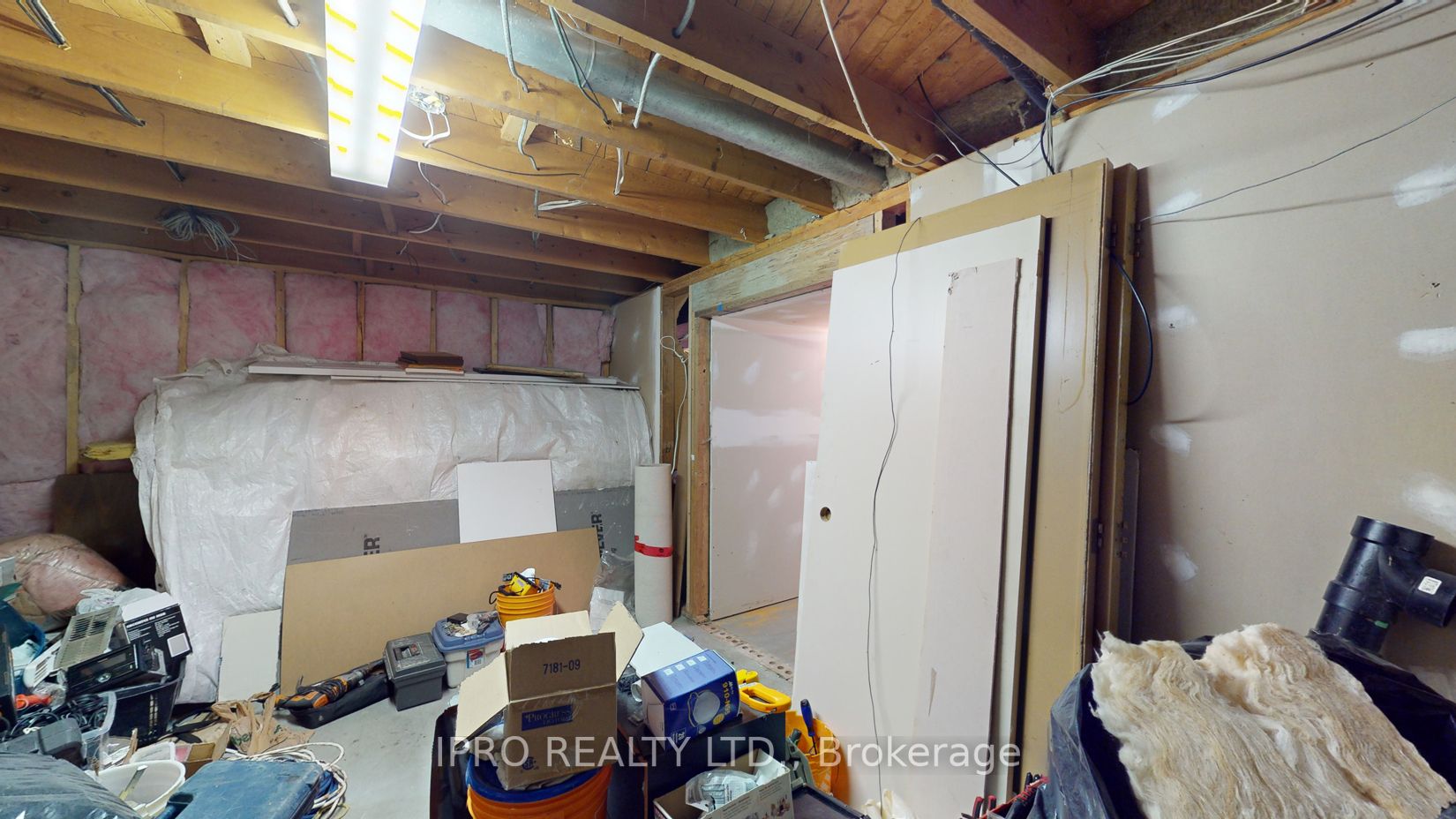 151 Clements Rd E