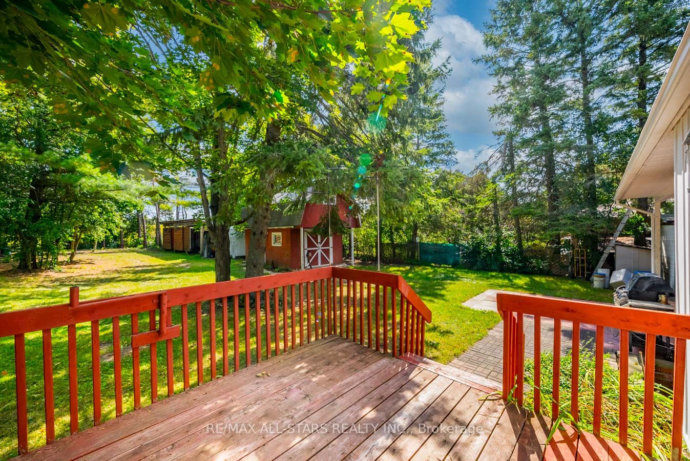 163 Summit Dr