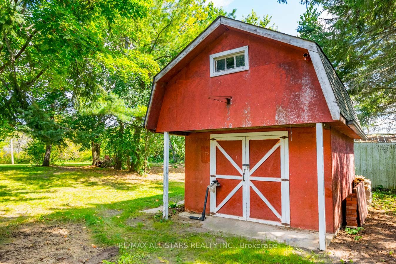 163 Summit Dr