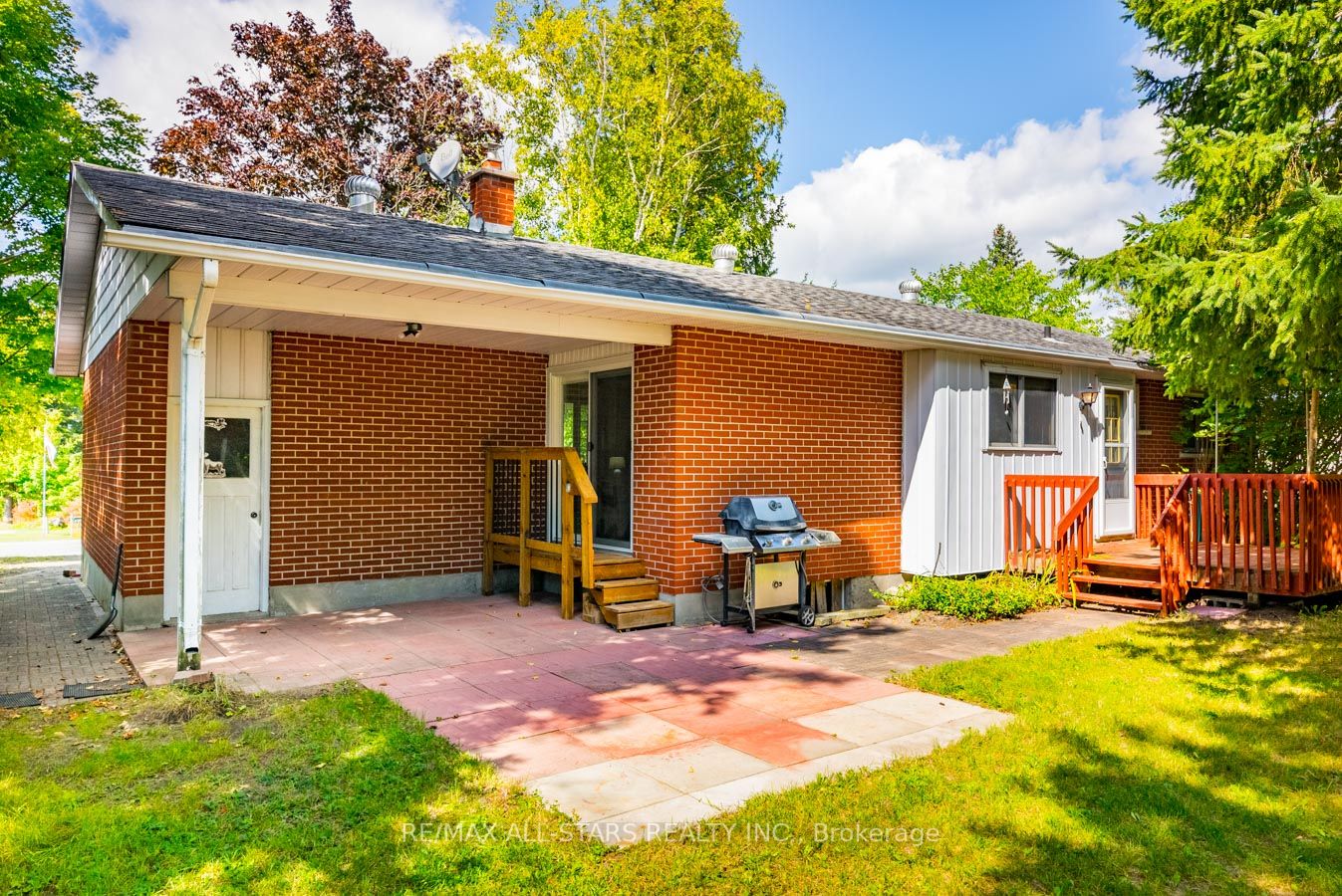 163 Summit Dr