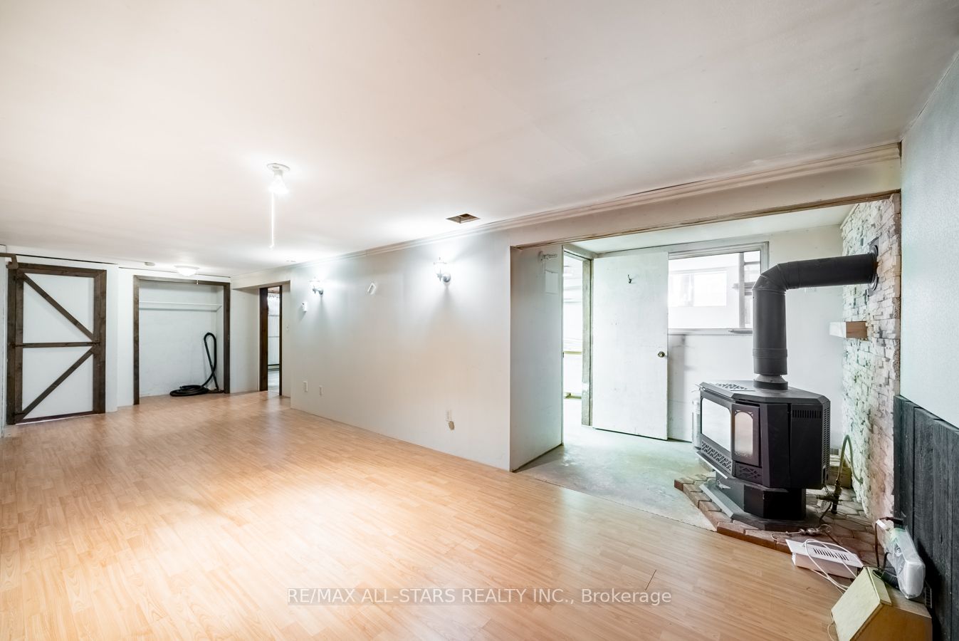 163 Summit Dr