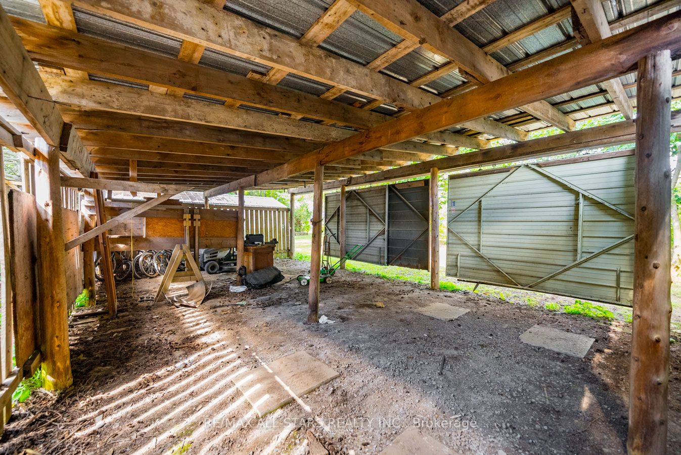 163 Summit Dr