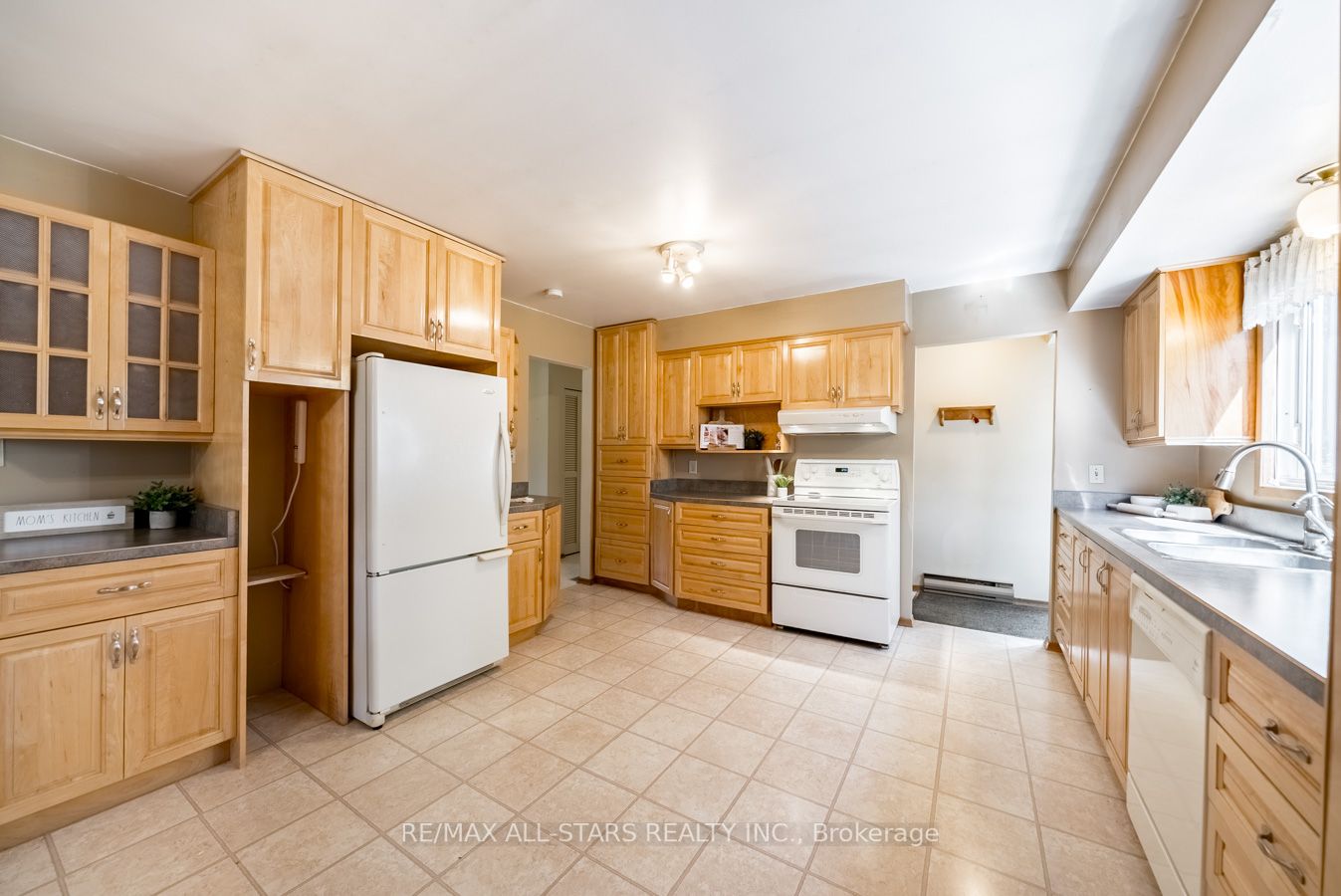 163 Summit Dr