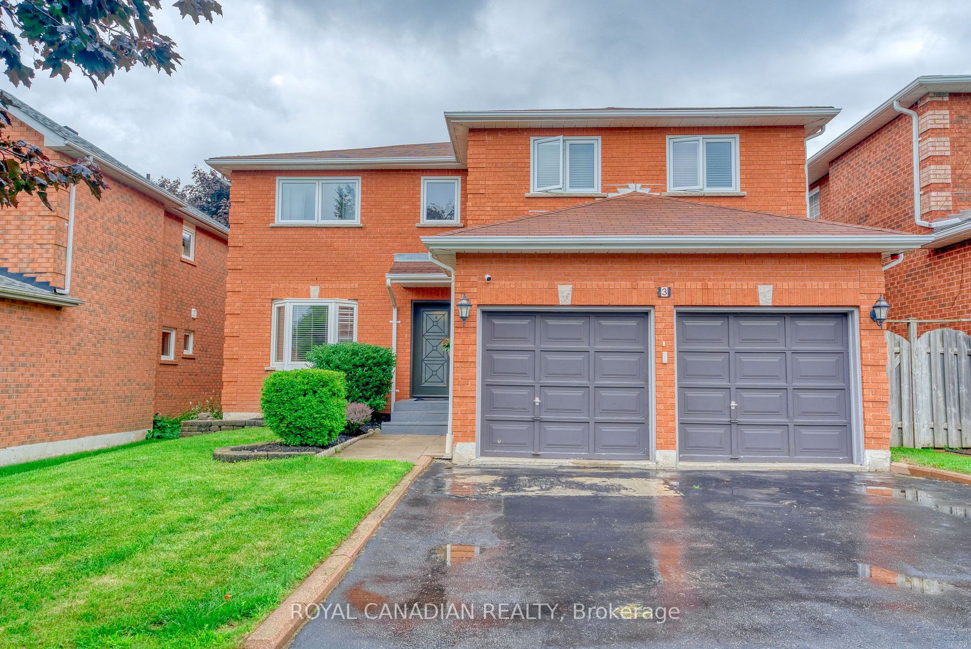 3 Mayfield Cres