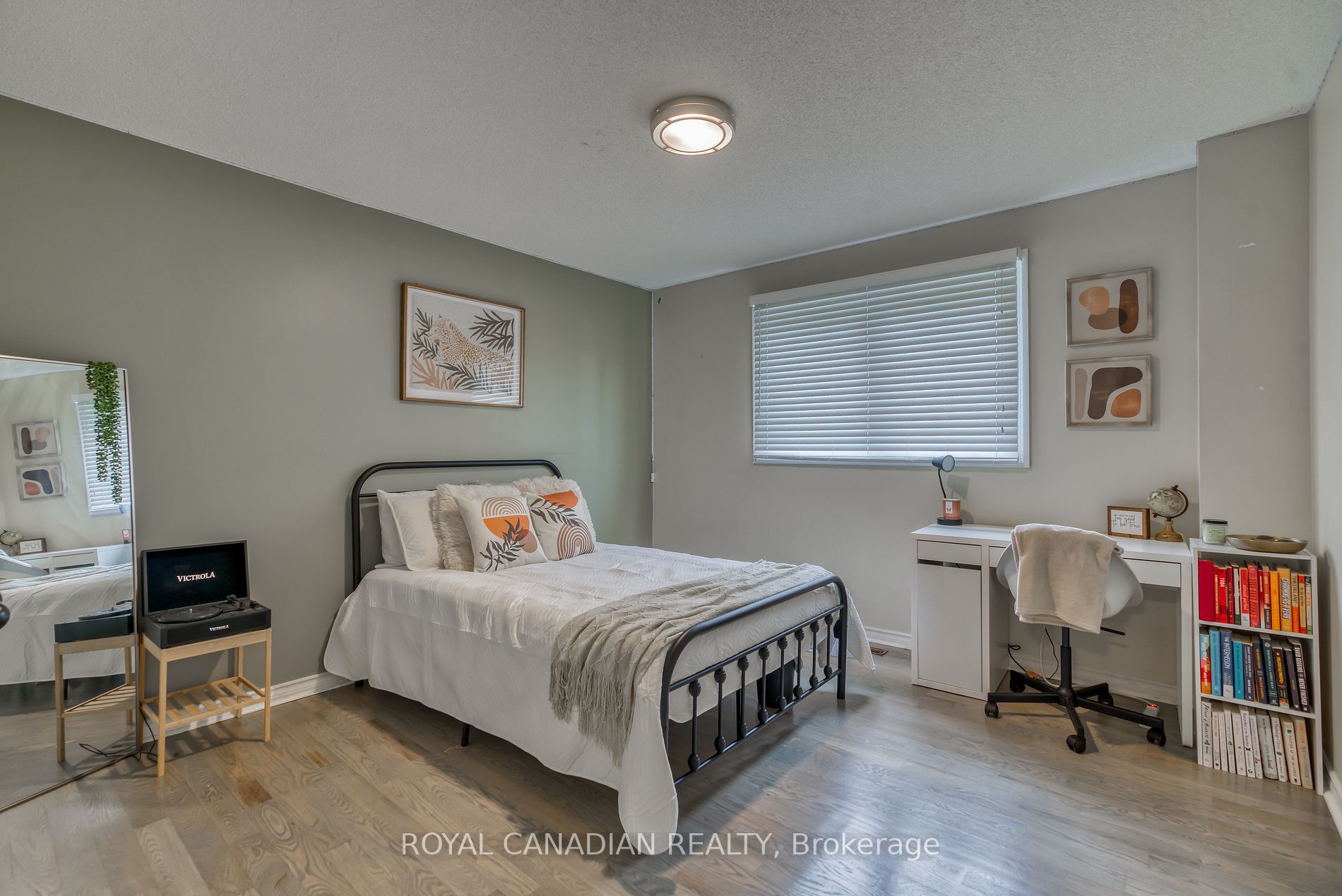3 Mayfield Crescent