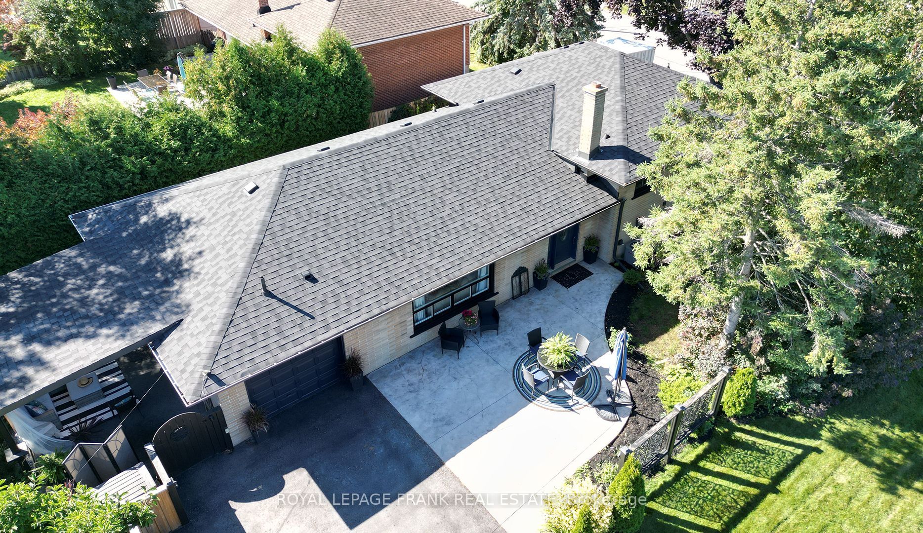 707 Walnut St W