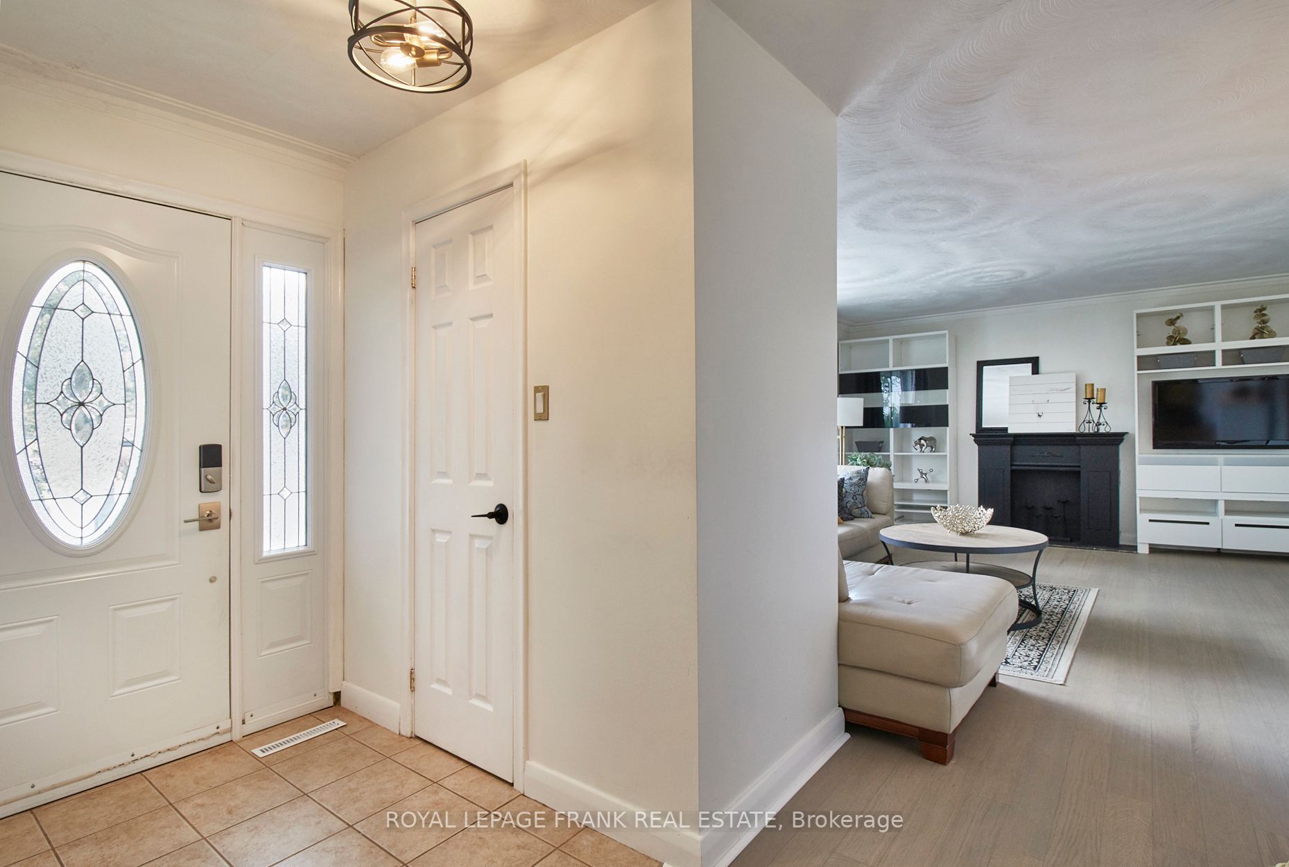 707 Walnut St W