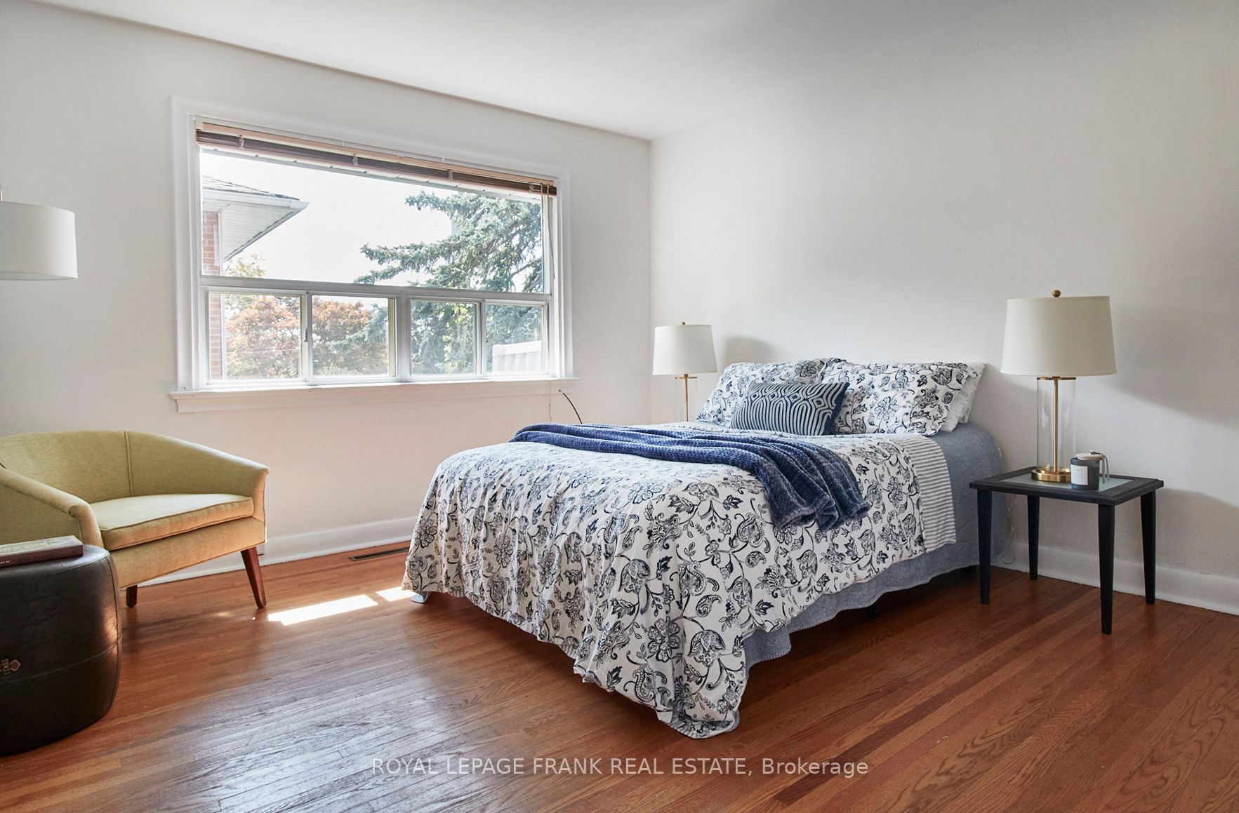 707 Walnut St W