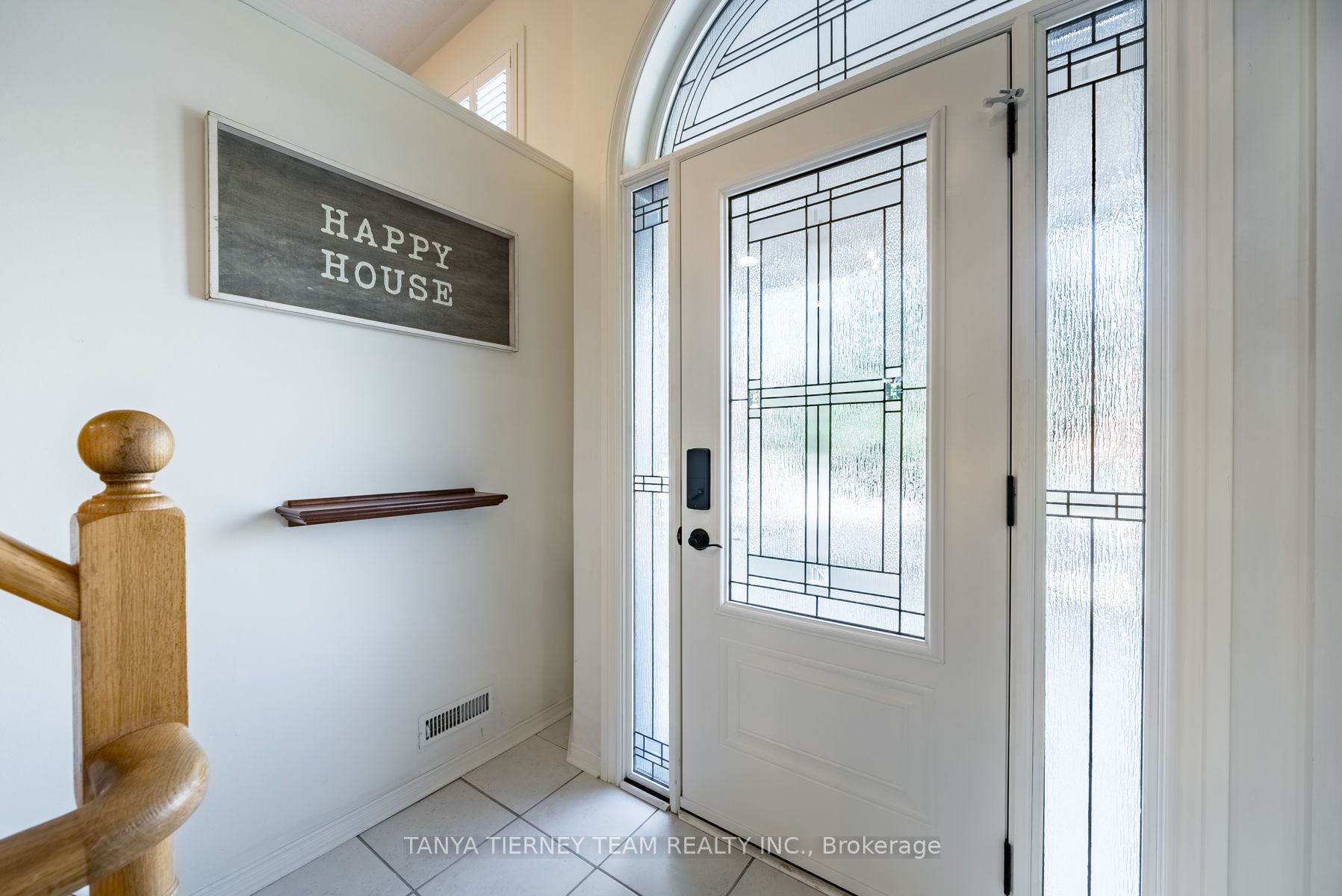 90 Perryview Dr