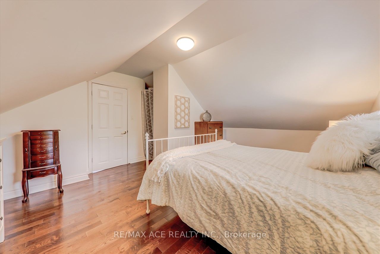 52 Galloway Rd