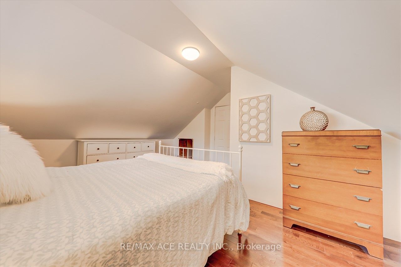 52 Galloway Rd