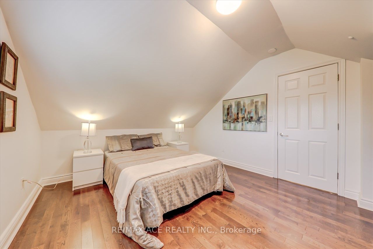 52 Galloway Rd