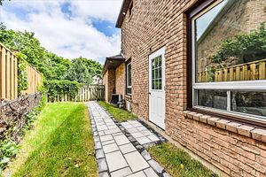 5 Addley Cres, #Lower