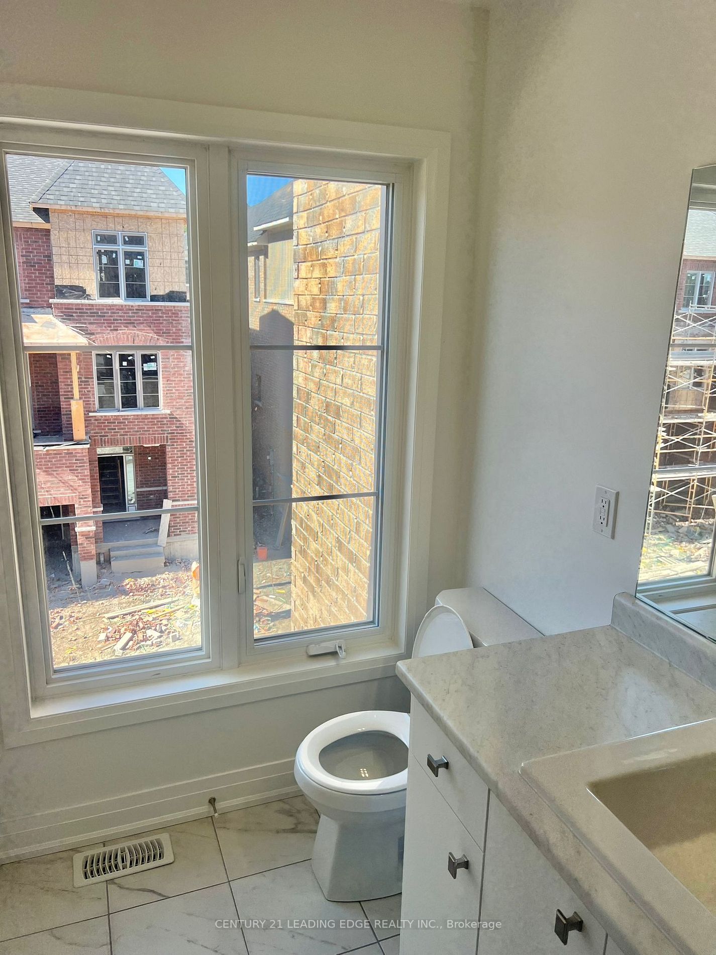 72 Waterside Way, #34