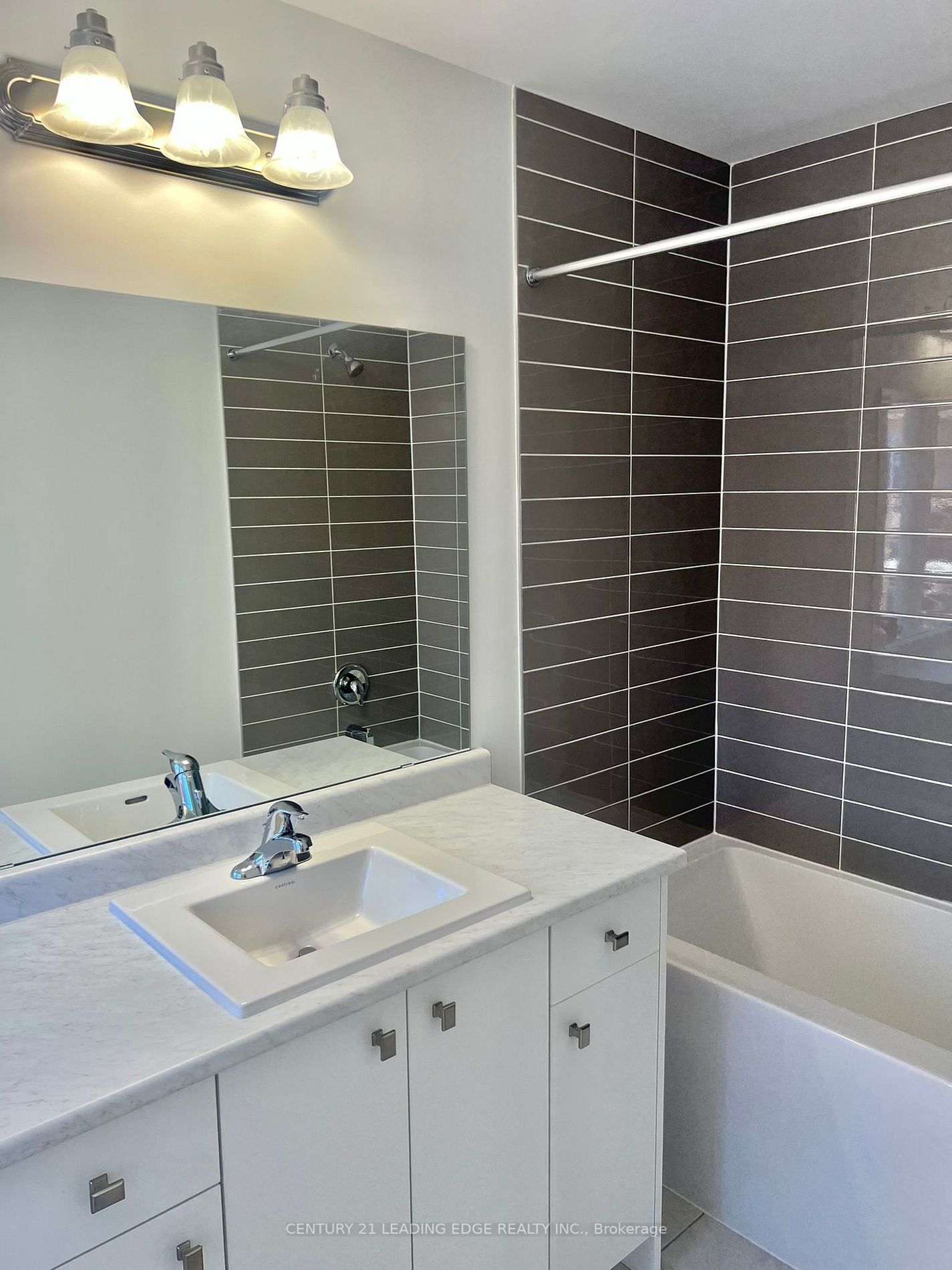 72 Waterside Way, #34