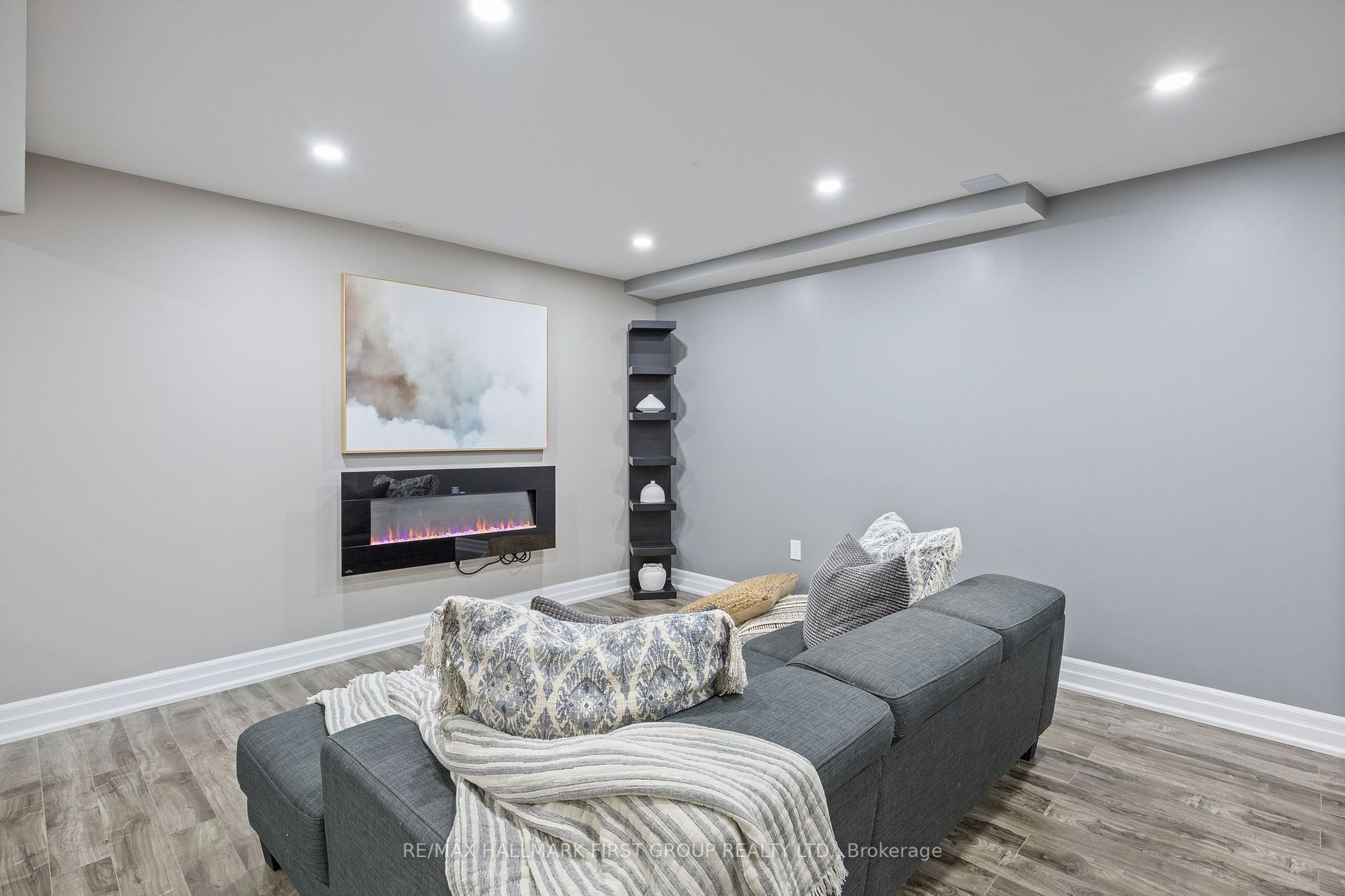 1010 Glen St, #55