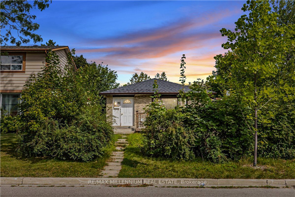 82 United Sq, Toronto