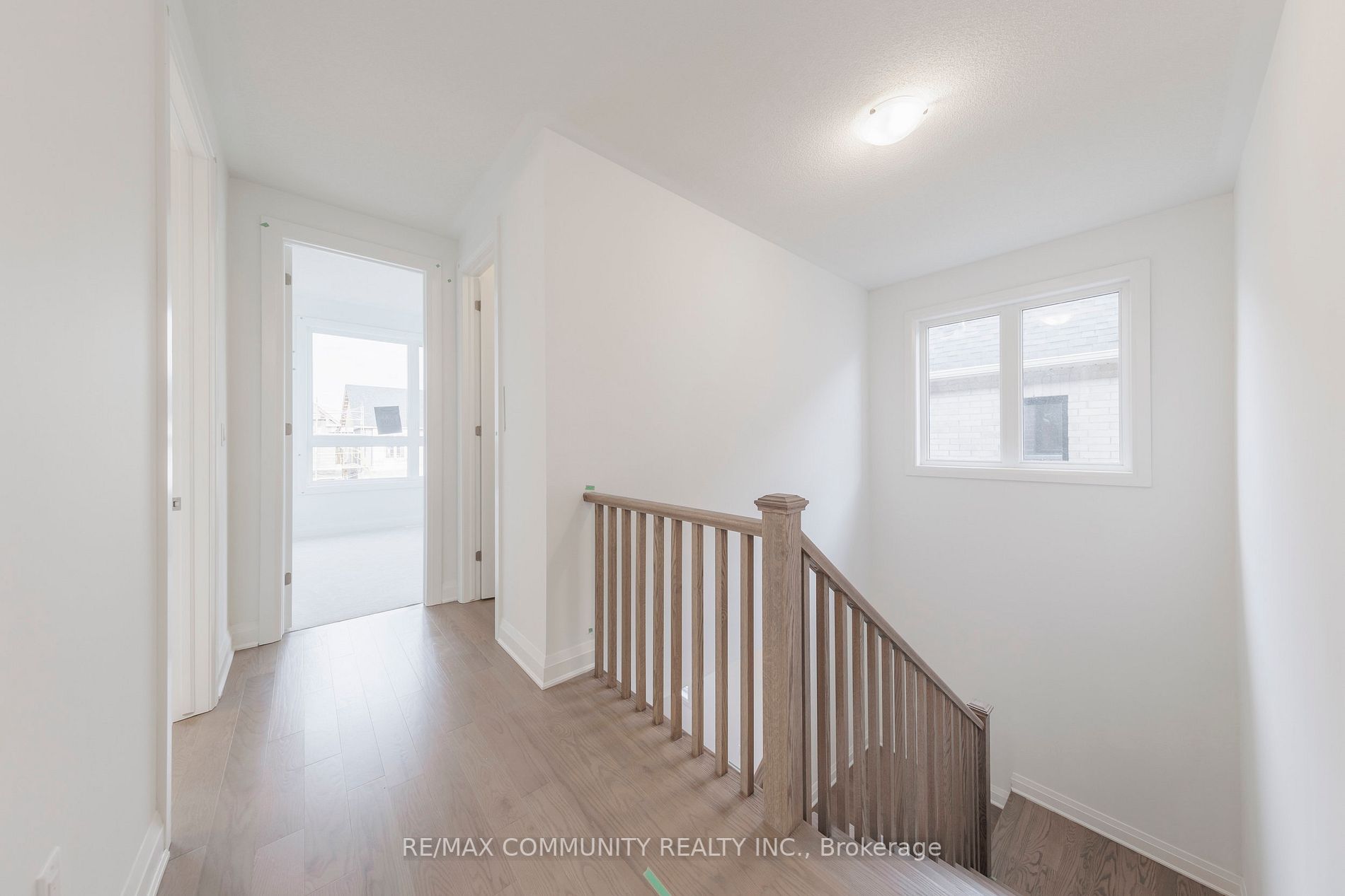 1562 Honey Locust Pl