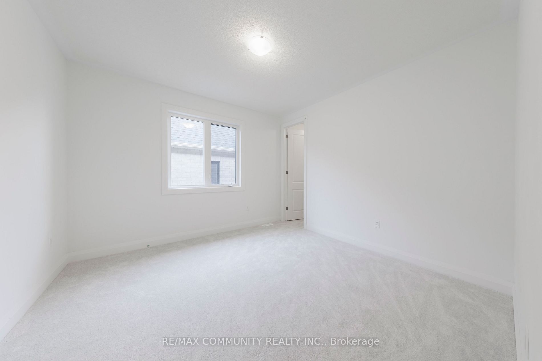1562 Honey Locust Pl