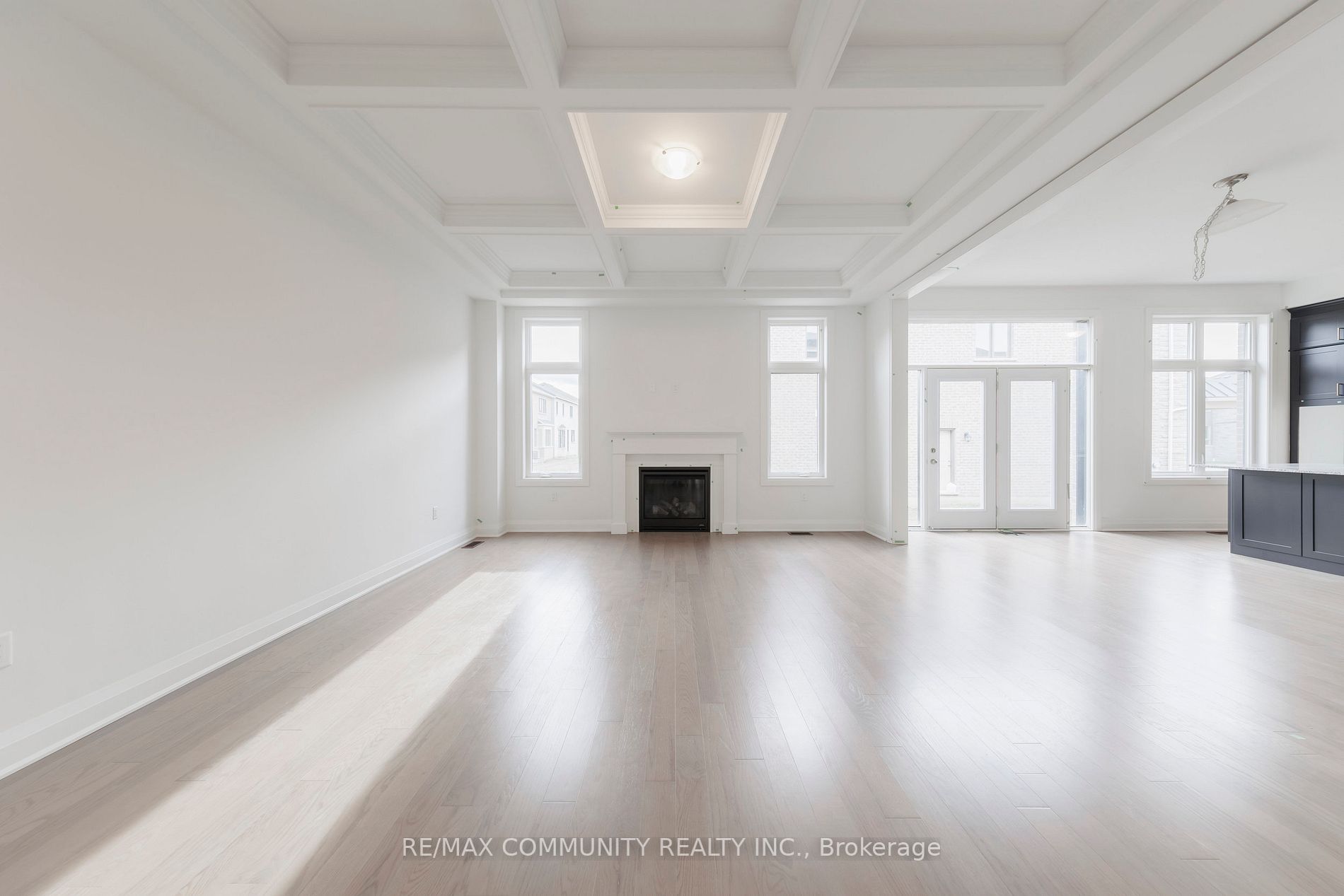 1562 Honey Locust Pl